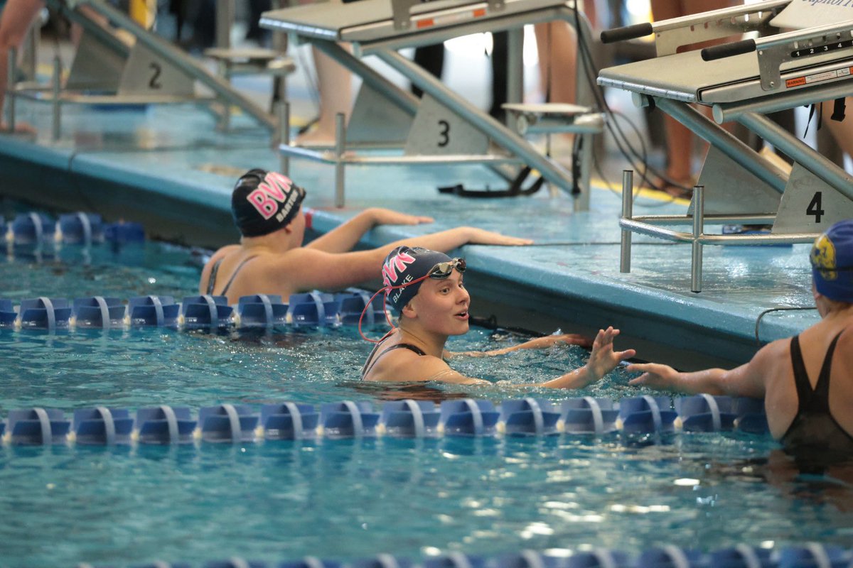 bigmac_nocheez's tweet photo. 100 free: Blue Valley North’s Sarah Blake takes 1st with a time of 51.23. Olathe South’s Mia Jacobs finishes 2nd, Blue Valley North’d Charlotte Barton in 3rd. https://t.co/hHwOouPZZs