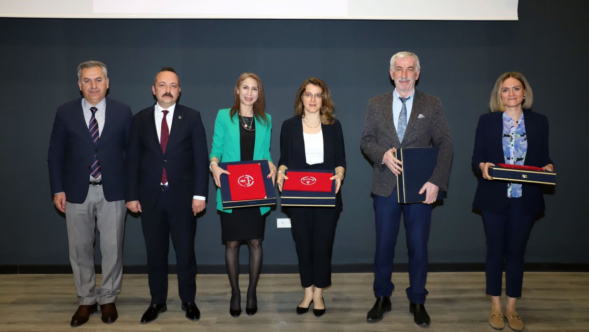 MEB ve Üniversitemiz İş Birliğinde Tarihi Eğitim Yapıları Kayıt Altına Alındı

Milli Eğitim Bakanlığı (MEB) ile Üniversitemiz arasında imzalanan “Konya’daki Tarihi Eğitim Yapıları Envanter Çalışmalarına Yönelik İş Birliği Protokolü” başarıyla tamamlandı.

➡️