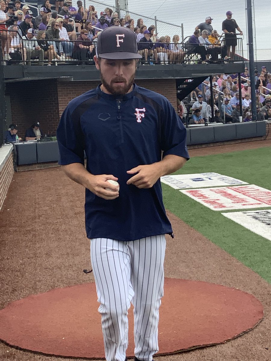 jack tate (@coachtatefhs20) on Twitter photo End of 1st Inning ⚾️⚓️
CLARKSVILLE 2 FARRAGUT 0
<a href="/AdmiralGameday/">Farragut Baseball</a> <a href="/5StarPreps/">5Star Preps</a> <a href="/prepxtra/">PrepXtra</a> <a href="/West105_WFIV/">Farragut Radio</a> <a href="/DugoutDad1/">Ralph Skinner</a> End of 1st Inning ⚾️⚓️
CLARKSVILLE 2 FARRAGUT 0
<a href="/AdmiralGameday/">Farragut Baseball</a> <a href="/5StarPreps/">5Star Preps</a> <a href="/prepxtra/">PrepXtra</a> <a href="/West105_WFIV/">Farragut Radio</a> <a href="/DugoutDad1/">Ralph Skinner</a>