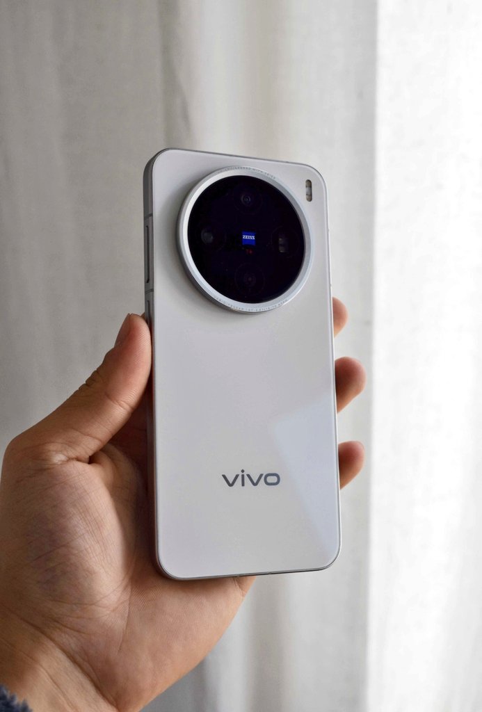 Out of Galaxy tweet media