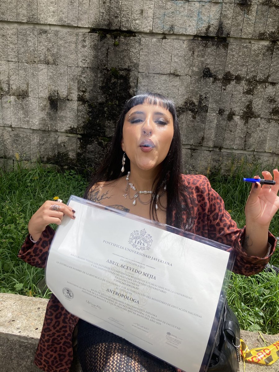 ˚☽⋆Abrilitaa⋆☽˚ tweet media