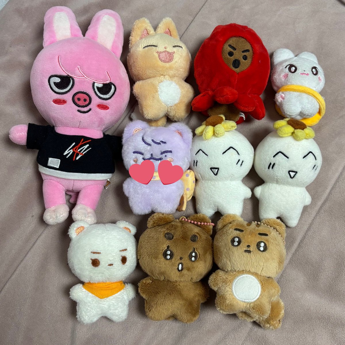 selling_phoca's tweet photo. 아이돌 인형 양도합니다
가격 제시해주세요

스키즈 스트레이키즈 돼끼 창빈 오리지널 양빵 양정인 아이엔 한쨩 한지성 nct 127 도영 도행이 에이티즈 헤헷몬 강여상 빠방곰도리 최범규 뽀바투 뽀송밤 뽀송텬 강태현 10cm 8cm 인형 솜뭉치 양도 판매 https://t.co/dA37Tf1lsw