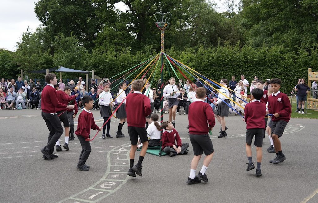 StEds_Primary's tweet photo. Thank you to everyone who came to our May Dancing celebrations - it was a wonderful end to the term!

A huge thank you to our wonderful PTA for providing breakfast and hot drinks. https://t.co/ZzDac87jWD