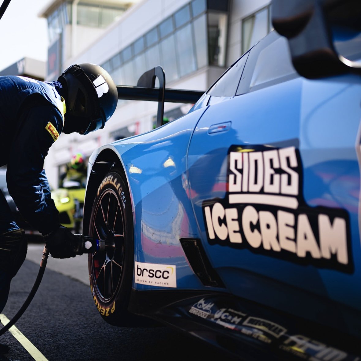 aaronpadd's tweet image. 🏎️🍦@eatsides Ice cream x @BeechdeanAMR 

Logo and pattern design for their @BritishGT car