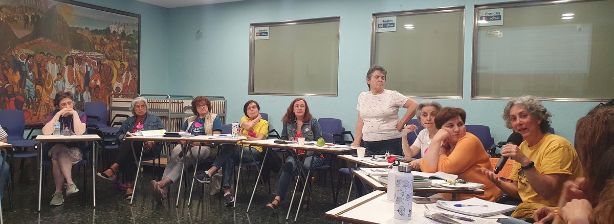 Olivia_Prez_'s tweet photo. Interesante reflexión en el #EncuentroDeMujeresDeLaHOAC sobre cómo funcionan los grupos de mujeres en cada diócesis, qué estamos haciendo y qué podemos aportar al trabajo por la #IgualdadDeLasMujeres en la Iglesia y en la @HOAC_es. #HastaQueLaIgualdadSeaCostumbre
@HOAC_vlc https://t.co/15T5isGzfI