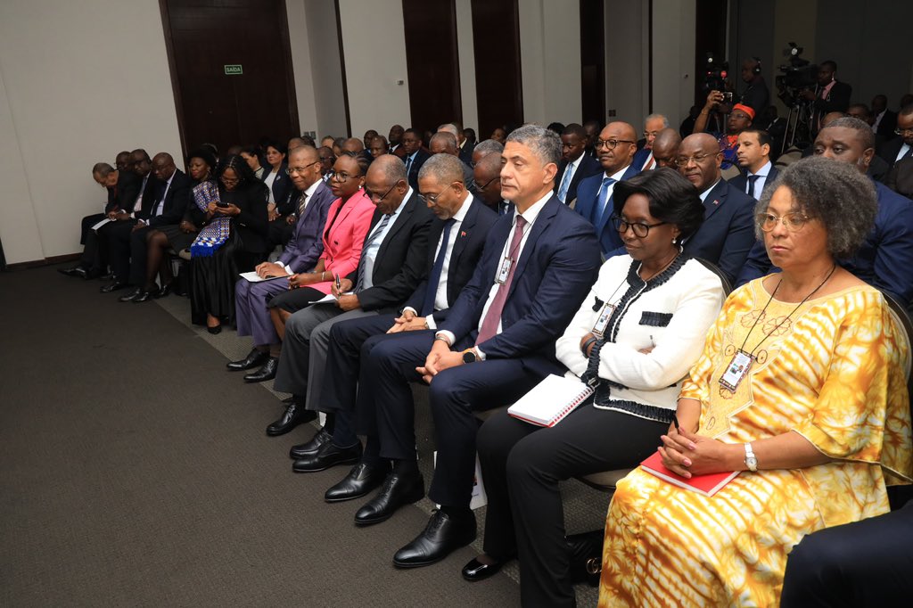 Nardos BEKELE-THOMAS (@nardosbthomas) on Twitter photo Today in Brasília, I addressed a distinguished group of African and Caribbean Ambassadors, gathered for a special session organised in recognition of the official visit of H.E. President <a href="/jlprdeangola/">João Lourenço</a> of Angola to Brazil.
This moment of solidarity underscored the enduring bonds Today in Brasília, I addressed a distinguished group of African and Caribbean Ambassadors, gathered for a special session organised in recognition of the official visit of H.E. President <a href="/jlprdeangola/">João Lourenço</a> of Angola to Brazil.
This moment of solidarity underscored the enduring bonds