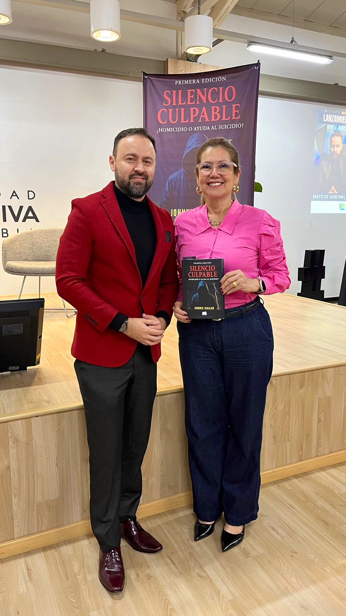 Felicitaciones egresado y profesor <a href="/JohnnieHalith/">Johnnie Giraldo</a> por la publicación de la primera novela , eres #OrgulloUCC