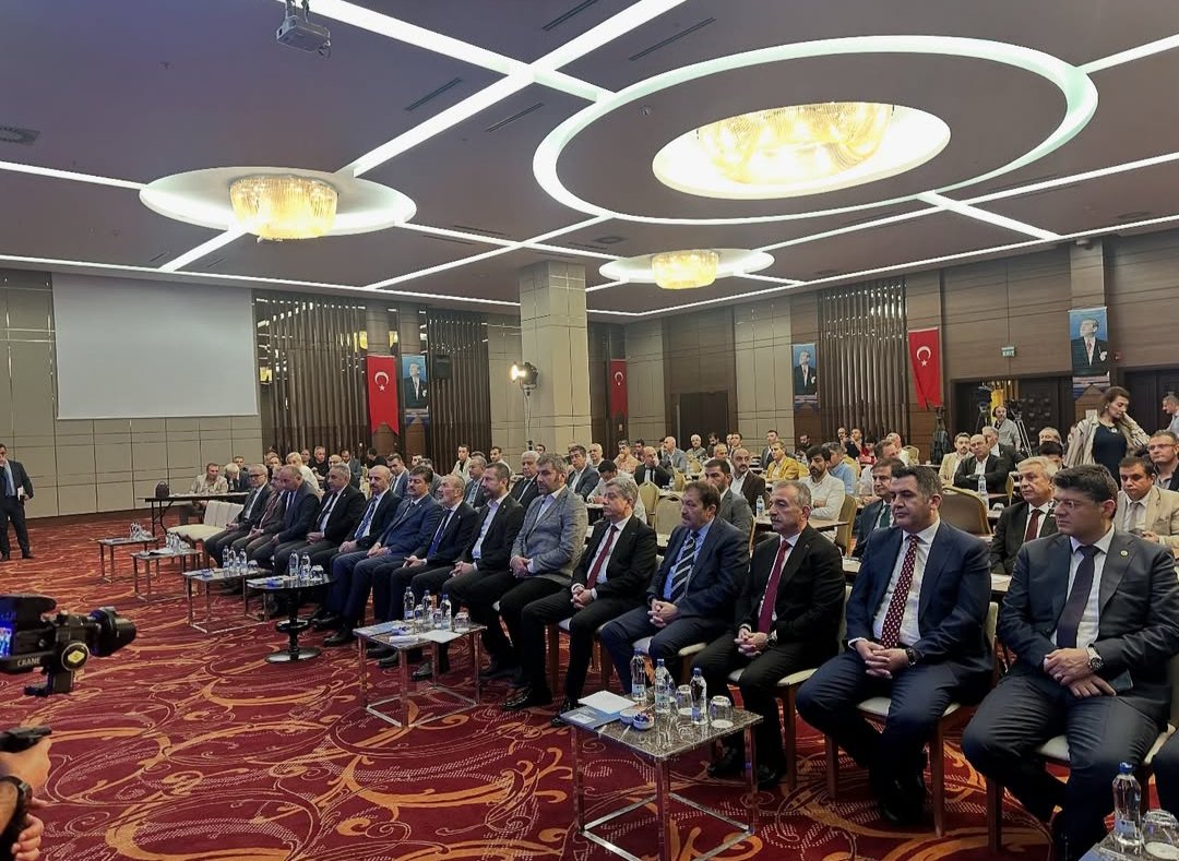 TurkavGenMrk's tweet photo. Genel Başkanımız Ebubekir Korkmaz, MHP Genel Başkan Yardımcısı Sayın Yaşar Yıldırım'ın teşrifleriyle gerçekleştirilen Türk Mühendisler Derneği 1. Olağan Genel Kurulu'na katıldılar. https://t.co/MBi543DnNh