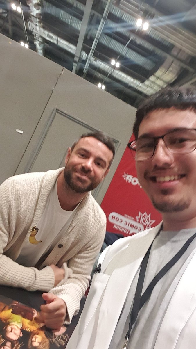 NotFrazer's tweet image. Met @The_Ben_Starr at #MCMLondon 
Made my year!