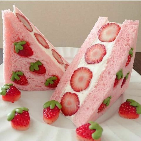 tintamadu's tweet photo. ️️️
️️ⓘ⠀𝗠𝗘𝗡𝗨⠀📋
meja  kelima  serba  manis. di  meja  kelima  ada:
-  tanghulu
-  macaron
-  mille crepes
-  strawberry sando
️️ https://t.co/IdACP6qWmU