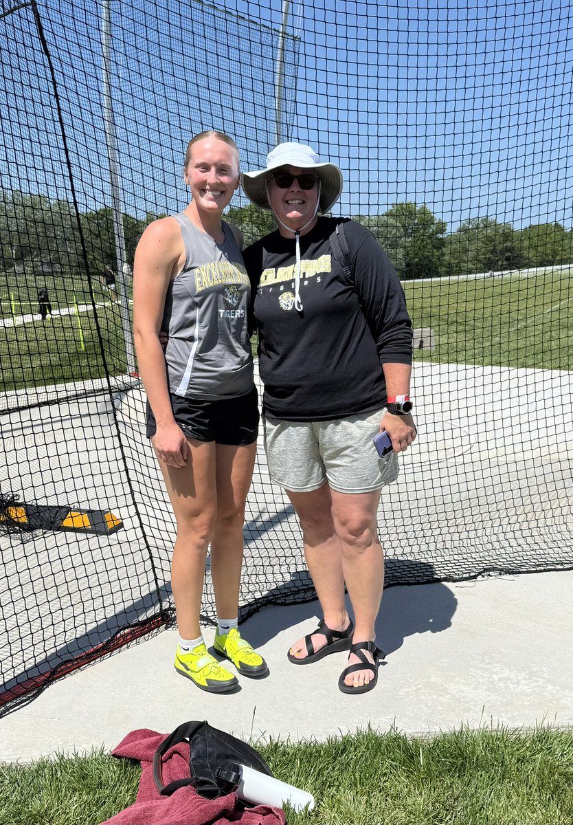 ESHS Track & Field (@eshs_track) on Twitter photo Kinley Rogers Wins sectional discus and qualifies for state to throw on Saturday in Jefferson City #ESHSstateTnF <a href="/ESHS_Activities/">ESHS Activities</a> <a href="/HS_ESSD40/">ES High School</a> <a href="/ESHS_Track/">ESHS Track & Field</a> Kinley Rogers Wins sectional discus and qualifies for state to throw on Saturday in Jefferson City #ESHSstateTnF <a href="/ESHS_Activities/">ESHS Activities</a> <a href="/HS_ESSD40/">ES High School</a> <a href="/ESHS_Track/">ESHS Track & Field</a>