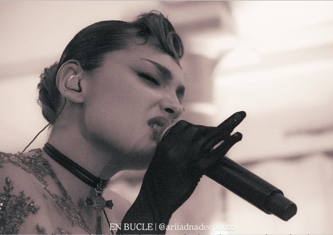 más fotitos sobre el acto III 
verlas todas en <a href="/EnBucleMagazine/">En Bucle</a> ig