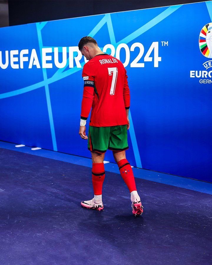 mbafraaude's tweet photo. El día que finalmente morirá mi amor por el fútbol 💔 https://t.co/XaLMagbAum