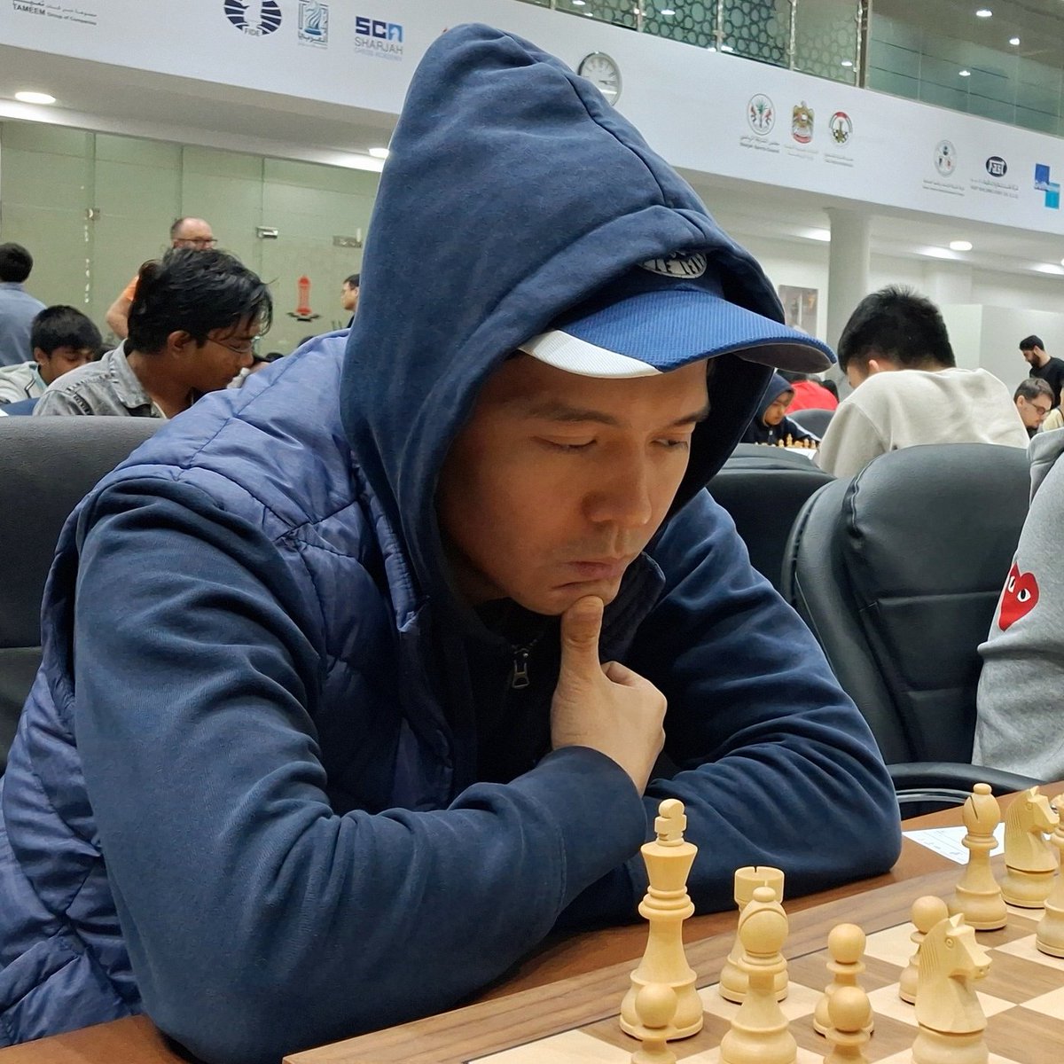 Sharjah Round 9: Bibisara only needs a draw tomorrow for the GM title!!!!

⬜️ 🇰🇿 Bibisara (4½) v. Rinat Jumabayev (2551)
⬜️ 🇨🇳 Zhu Jiner (4) v. Tin Jingyao (2601)
⬜️ 🇮🇳 Divya (2½) v. Artur Davtyan (2485)

chess-results.com/tnr1100164.asp…
#chess #womeninchess