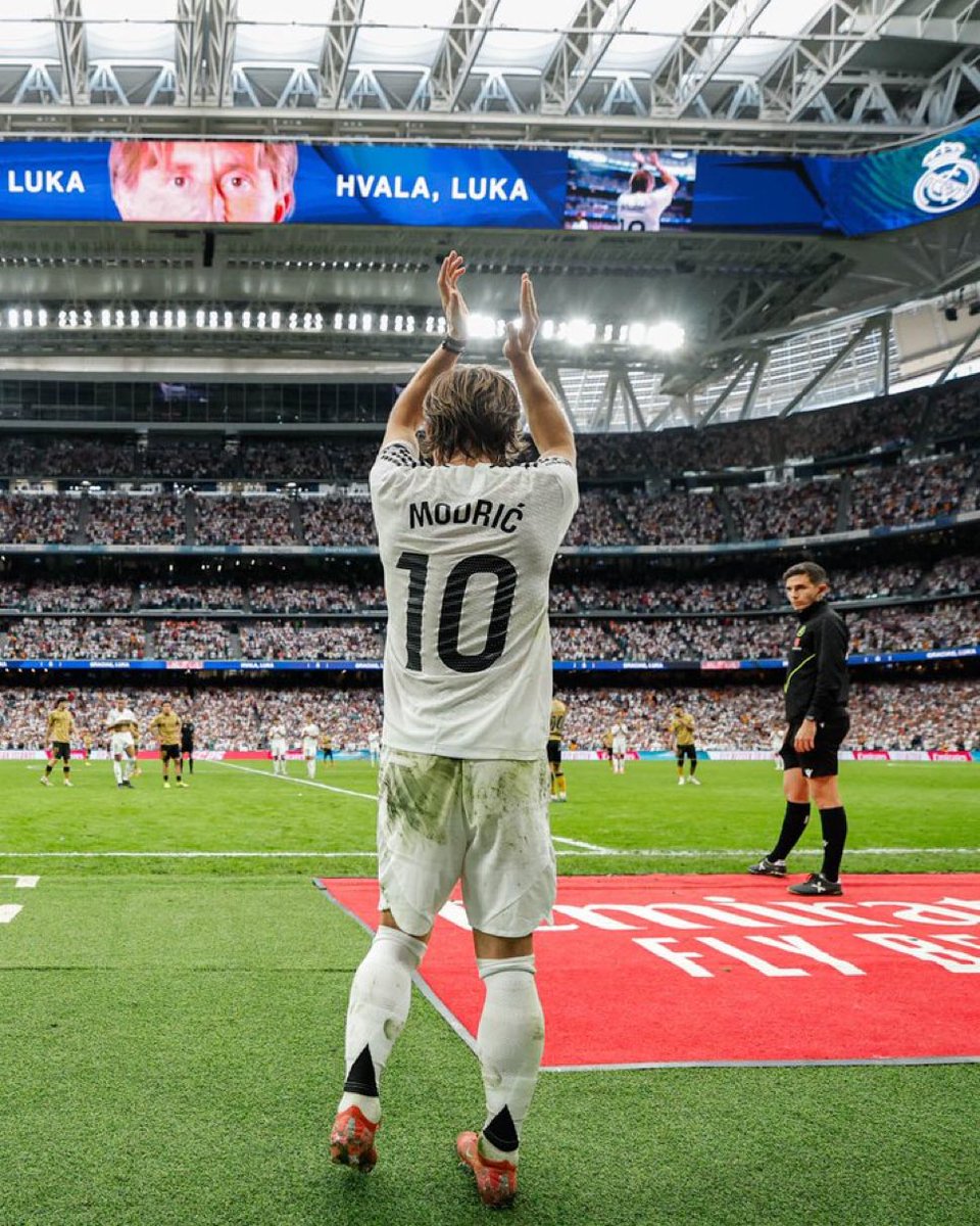 theMadridZone's tweet photo. HVALA LUKA. 👑🤍🇭🇷 https://t.co/DnhdeLRdxP
