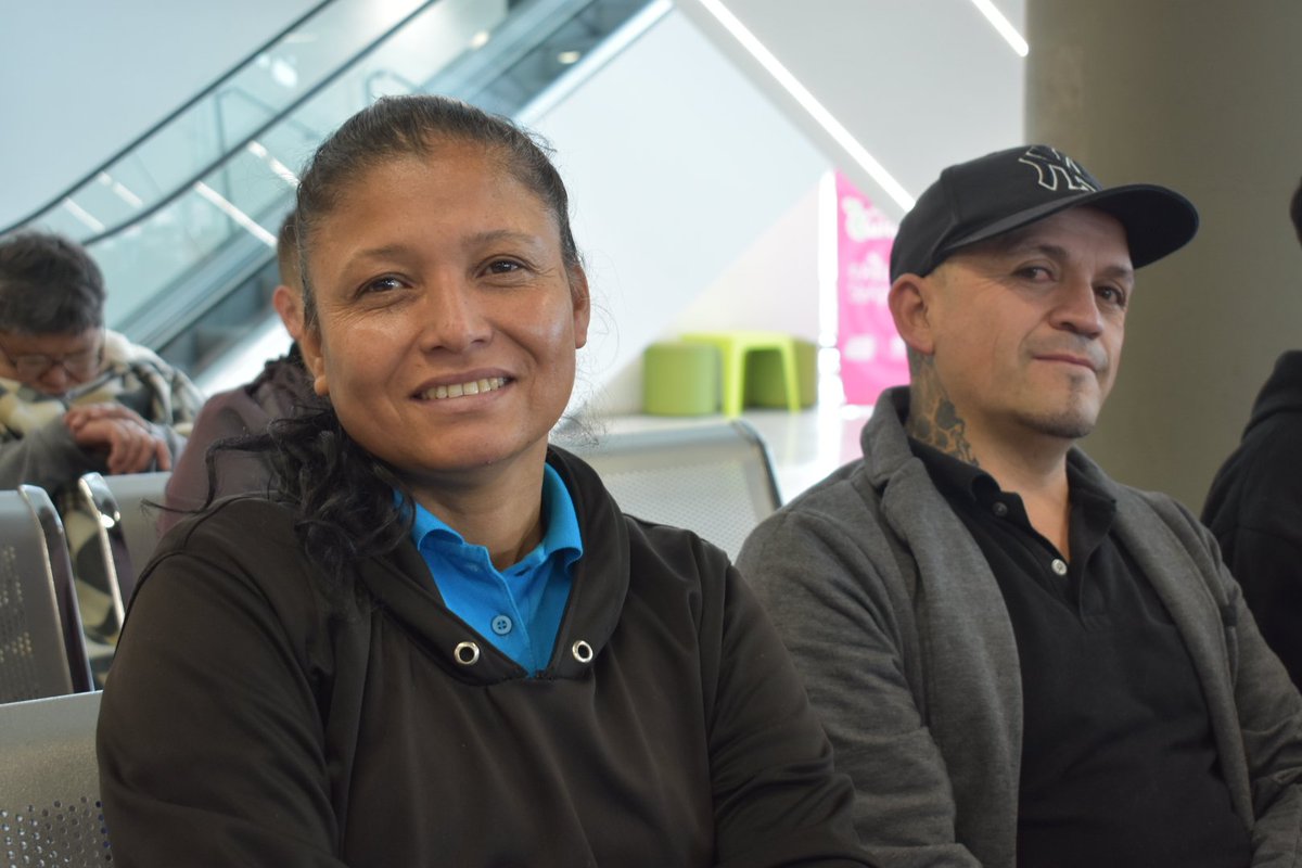 SubLGBTI's tweet image. En el evento “Tu Identidad, Tu Derecho” en el SuperCADE Manitas, desde la Subdirección para Asuntos LGBTI se ofertan servicios y se invita a la ciudadanía a conocer las Casas #LGBTI de Bogotá, espacios seguros y libres de discriminación. 🏳️‍⚧️🏳️‍🌈

#AquíSíPasa