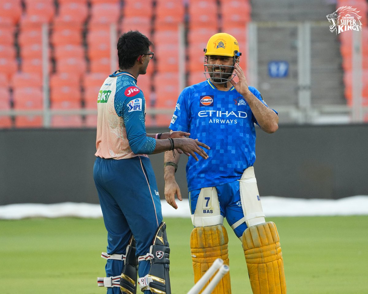 Seems Thala is congratulating Sai Sudharson for getting selected in Indian test squad &amp; orange cap