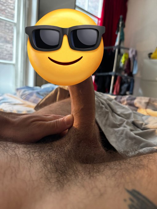 Watch AdamAlberto's leaked NSFW photo on TwXstars