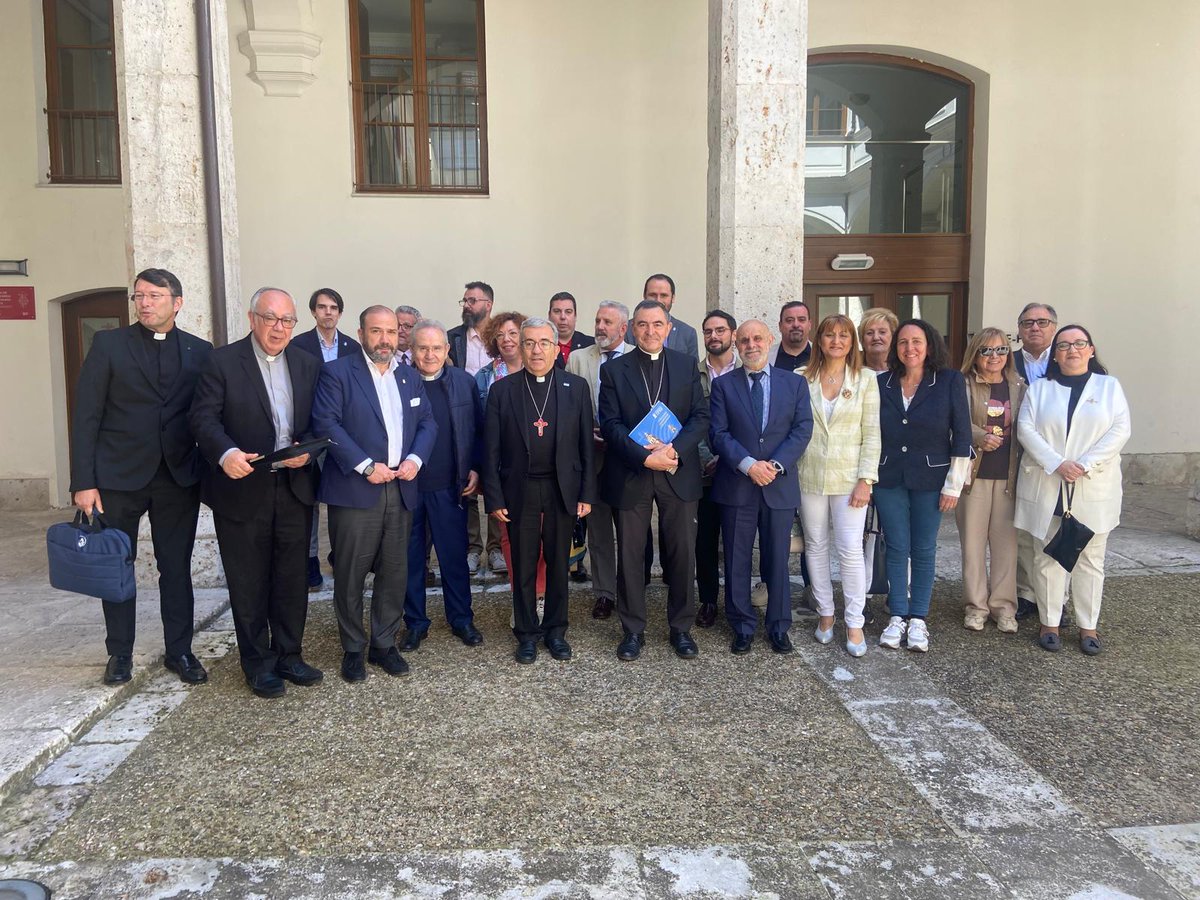 En el día de hoy hemos asistido en Valladolid al II Encuentro de las Juntas de Cofradías de Semana Santa de Castilla y León.