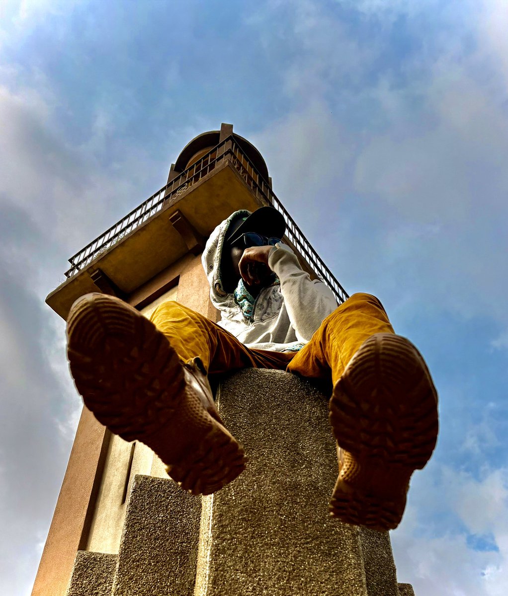 OlaJags's tweet photo. Poetry in motion ..

@olajags 
@tribeofjagsmedia 
#bowerstower https://t.co/KsyXjW3rob