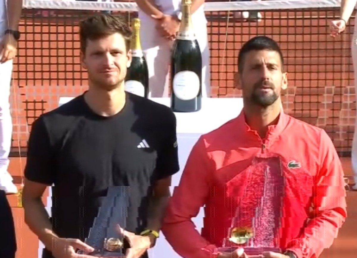 HIC1996ZINEB's tweet image. #Djokovic #GenevaOpen #GOAT  100V.M Merci Djoko for keeping tennis🎾🎾 like old school with all heart for the good next  N #RolandGarros 👏🏻🔥🤌🏻💚🤎 and best wishes for the 25 G.M 🫧🫧🫶🏻🫂 ✨️