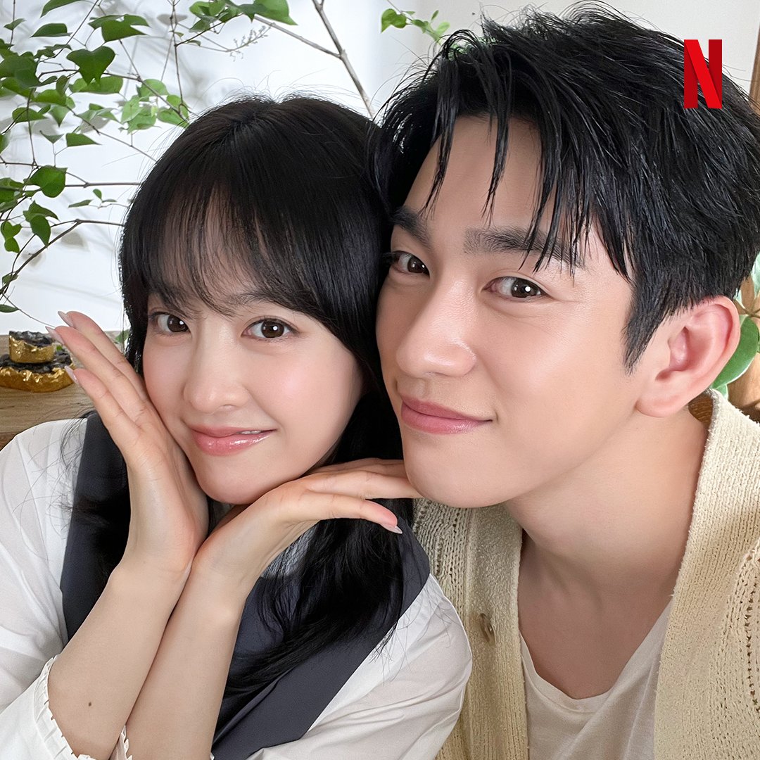 NetflixKR's tweet image. 박보영, 박진영의 호수 같은 눈동자에 𝓒𝓱𝓮𝓮𝓻𝓼 🍷

&amp;lt;미지의 서울&amp;gt;, 지금 넷플릭스에서.