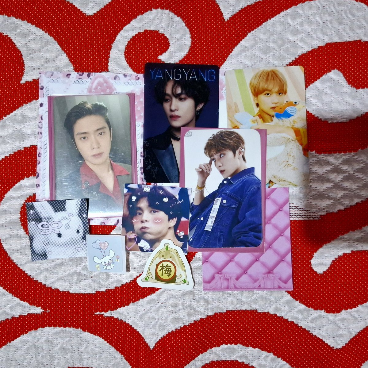 wonwoochaves's tweet photo. feedback positivo pro @kittkkura por me vender esse jae vampiro! compra mais do que tranquila, chegou rapidinho e bem embalado, obg pelos brindess!! 💗 https://t.co/rYlJ7vsoqR