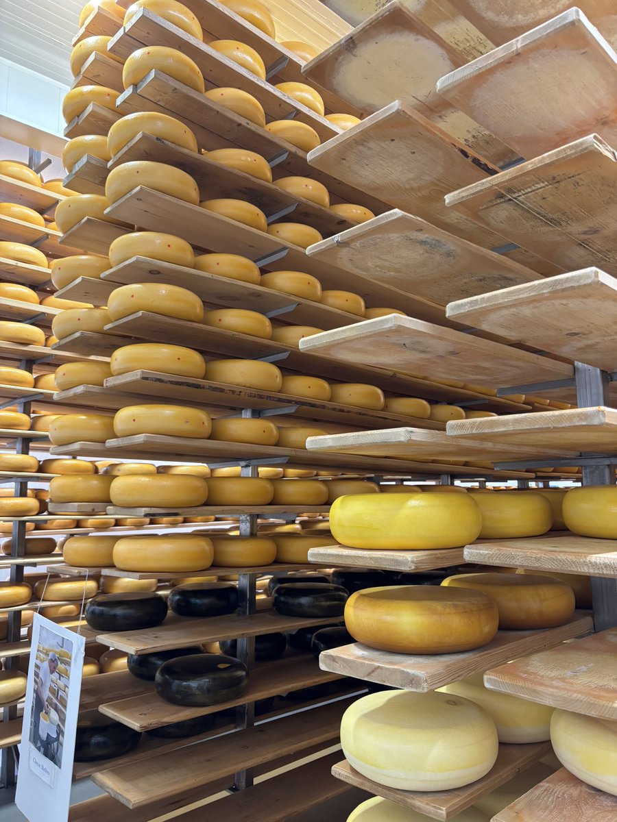 JodiSz's tweet image. Hit some local spots this morning! A tour at Mountainoak Cheese (and we bought some too!) and then coffee at @BadenCoffee 

#buylocal 
#kitcon