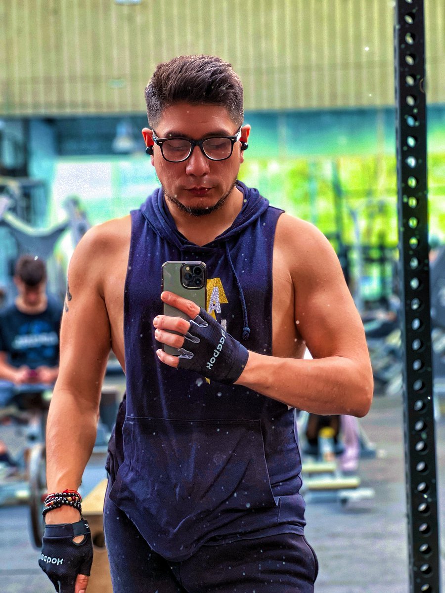 soysnake's tweet photo. Can there be a #flexsaturday ? https://t.co/YcqmSnhHuh
