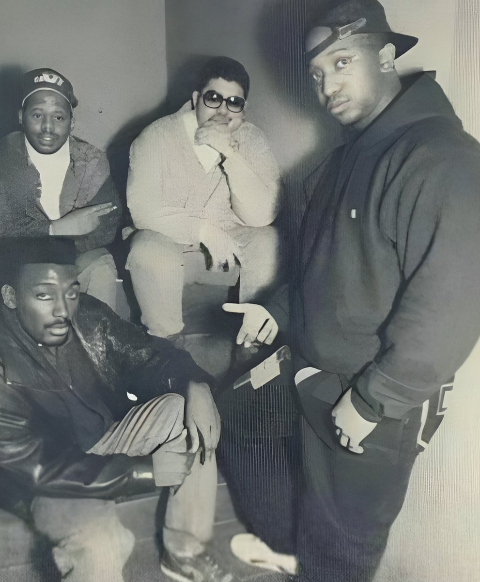vibe927miami's tweet image. #HeavyD #KoolGRap #BigDaddyKane #GrandPuba! Today in #HipHopHistory: Heavy D would have turned 58! #RIPHeavyD Dwight Errington Myers (May 24, 1967 – Nov. 8, 2011) was a rapper, #recordproducer, singer, actor, and the leader of #HeavyDandtheBoyz. #hiphop  #classichiphop