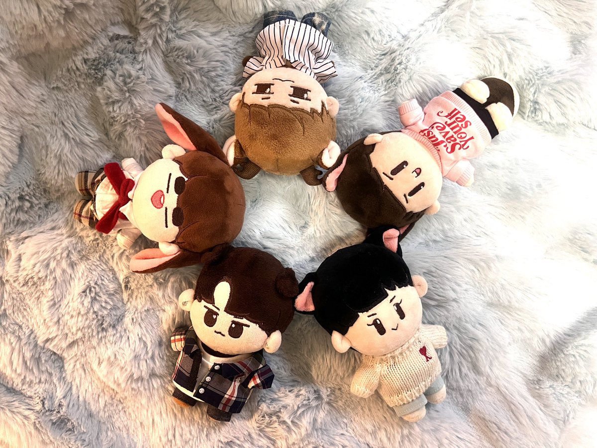 やっぱり好きなんだよなあ
続けてくれてほんとにほんとに
ありがとう
大好き
(⌒▽⌒)(ㅎㅅㅎ)(6v6)(ㅍ_ㅍ)(*`ㅂ´*)

#샤이니의_열일곱번째_민트빛오월
#Happy_SHINeeDay
#SHINee_17th_Debut_Anniversary