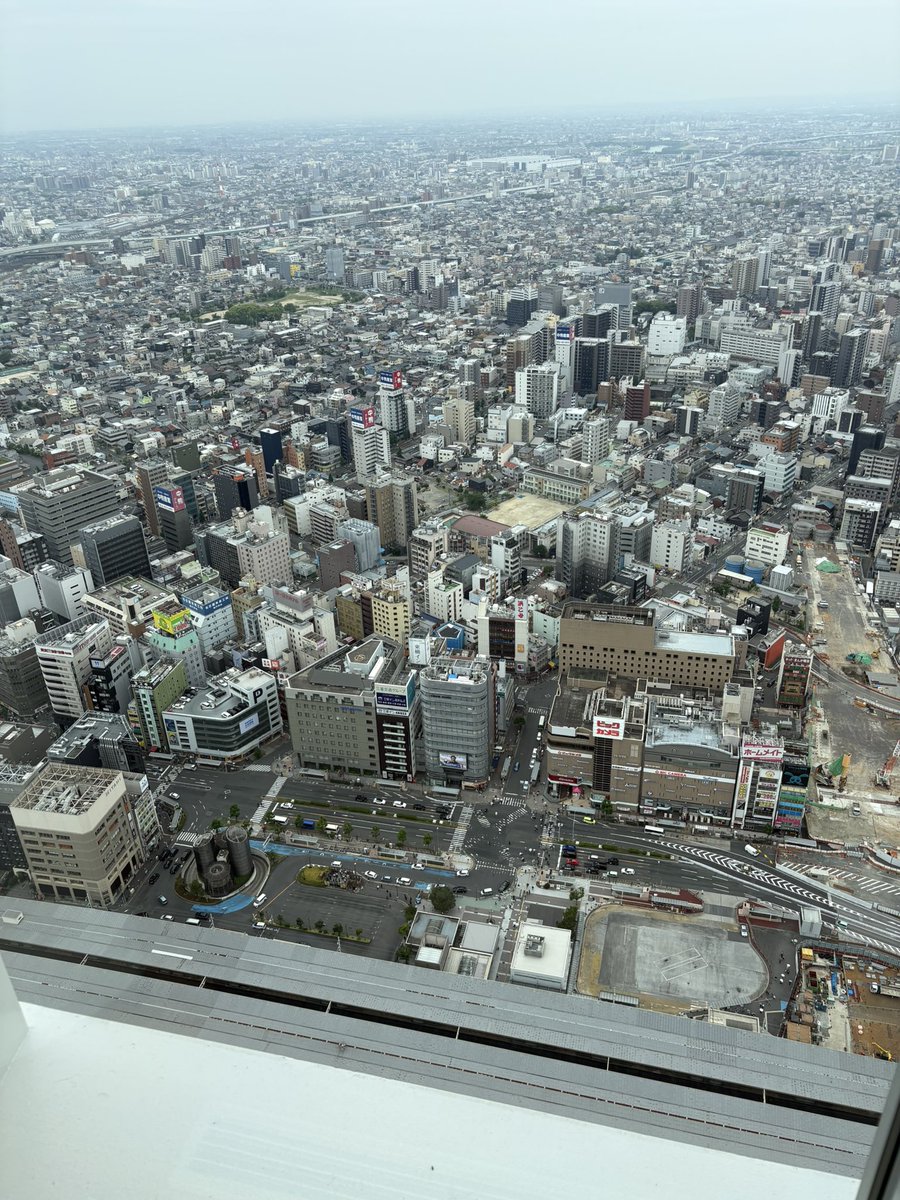 顔射とか、
腹射とか何がいいんやろか？

最後のビクってイク最後の瞬間まで感じることが醍醐味なんじゃ？
AV見過ぎやと思う。

（女性だって、こいつワイのカラダで果ておった😎って思ってたりする？）
（いや、顔射にも快感は存在する説）
（でもその後大変なような気も…）