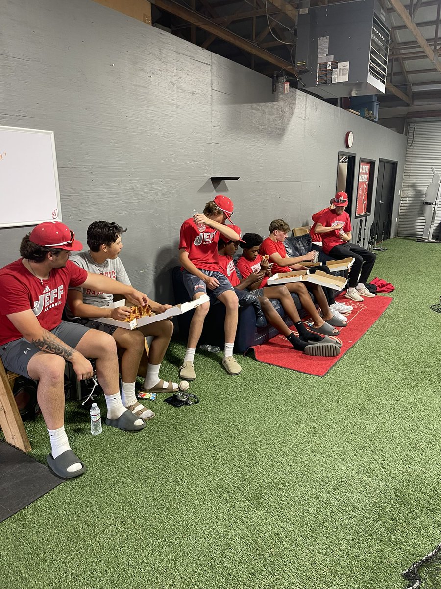 Post practice pizza provided by Attorney Matt Blanton. Thank you for support of Jeff Baseball!