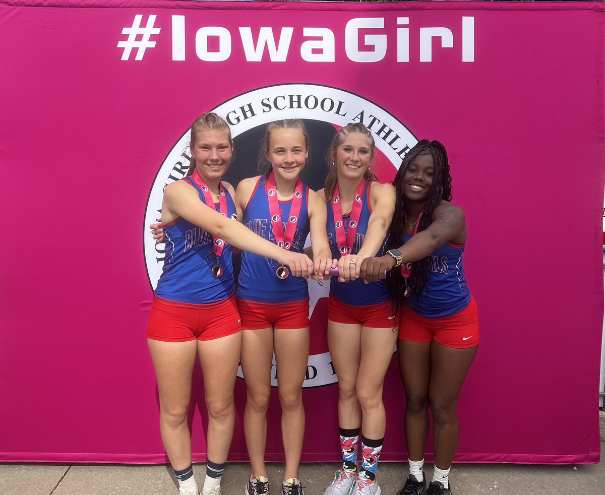 Day 2✅ 
4x200
4x100- season best with time of 49.87 placing 13th
Distant medley- season best with time of 4:06.19 placing 5th👏🏽