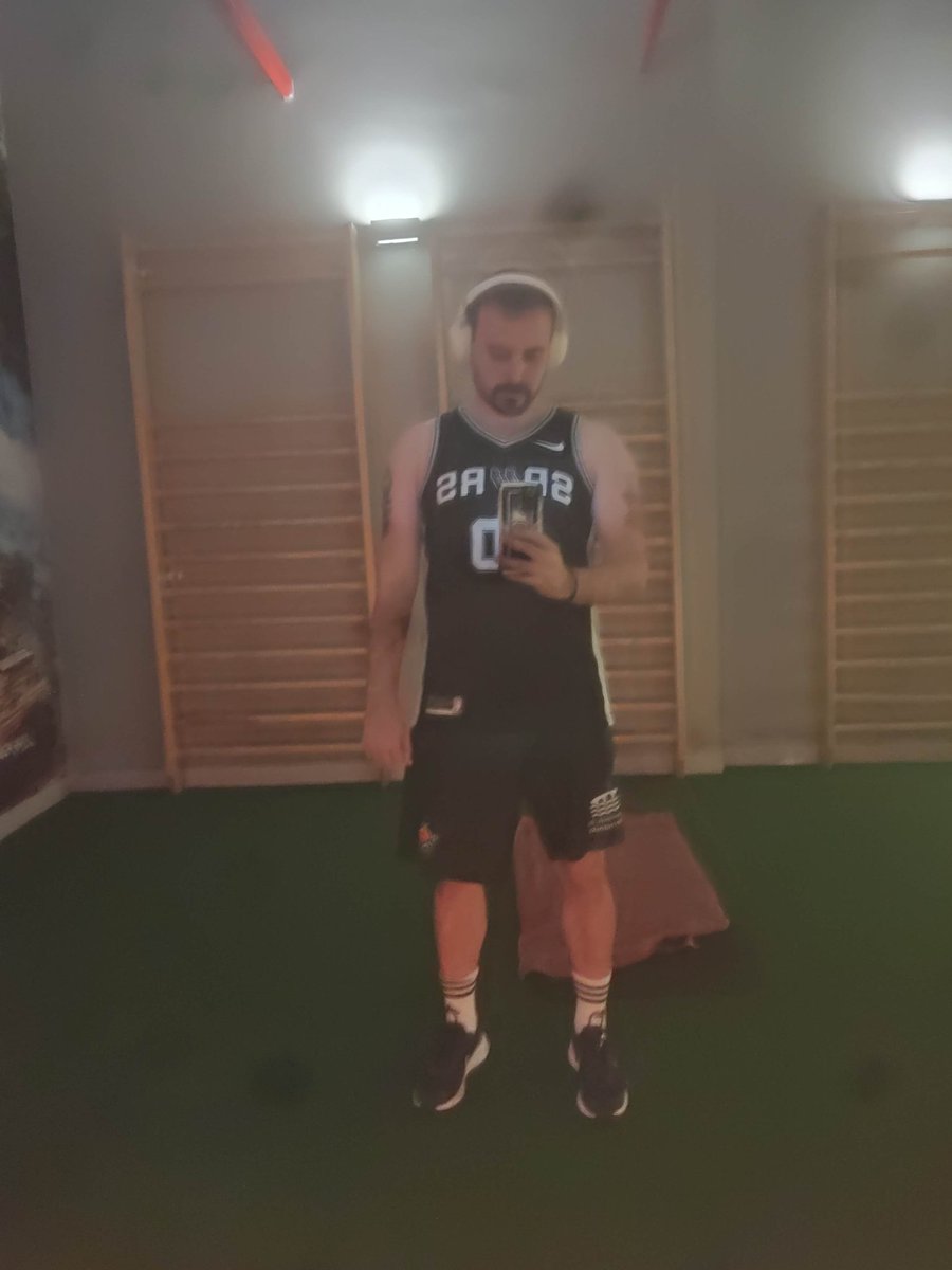 Pinkmin (javing fun) tweet media