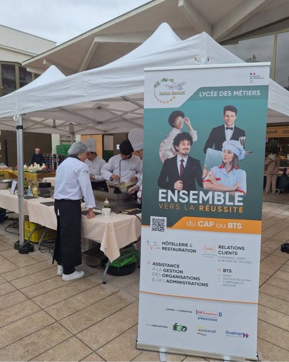 ericberdoati's tweet image. Très belle animation sur le marché des Avelines ce matin à l’occasion de la fête des mères. Merci aux équipes du lycée Santos Dumont