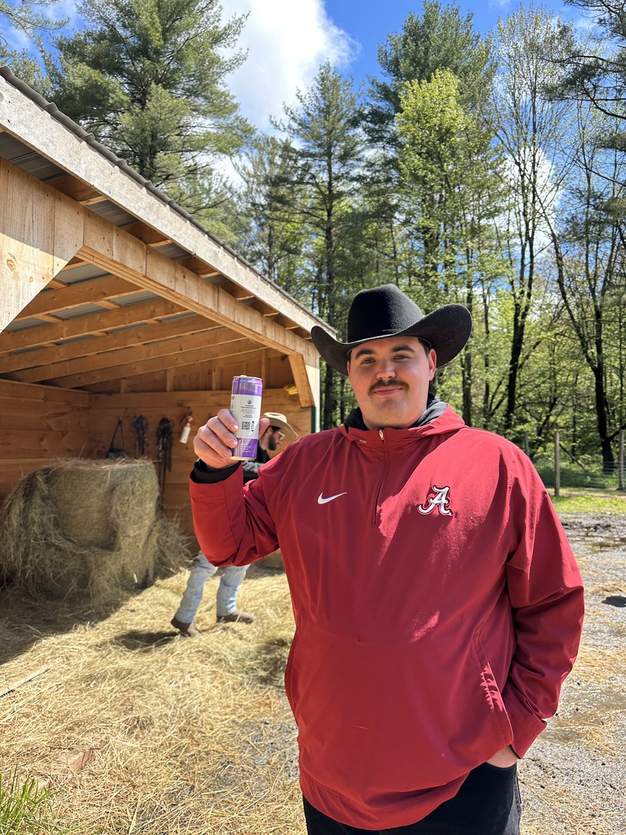 Avery Chenier tweet media