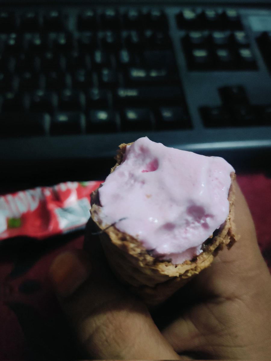 saurabhsen_bina's tweet photo. This stapler pin found in topntown cone ice cream. My name is saurabh sen I am a resident of Bina district Sagar. I request you to be careful while making the product. I was young and if a child had eaten it, it could have been a very serious problem. https://t.co/wd9kI4BZNE