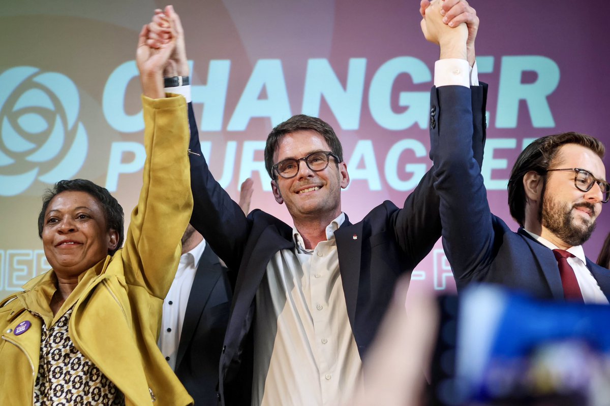 VRasseLambrecq's tweet photo. 🌹 Très nombreux au grand meeting de « Changer pour gagner ! » autour de @NicolasMayerNMR et d’une superbe équipe pour remettre le Parti socialiste au travail autour de nos valeurs ! Rejoignez la dynamique, rejoignez-nous ! @Changer_PS 

📸@QThirot https://t.co/U985FyO2TV