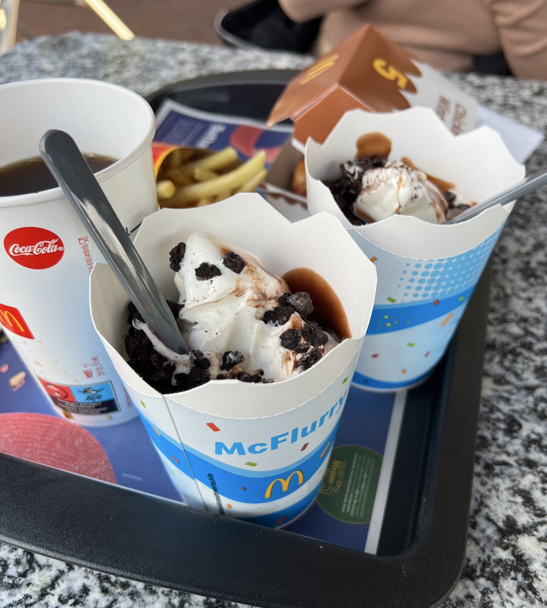 Endlich wieder McFlurry mit Plastik Löffel 😍