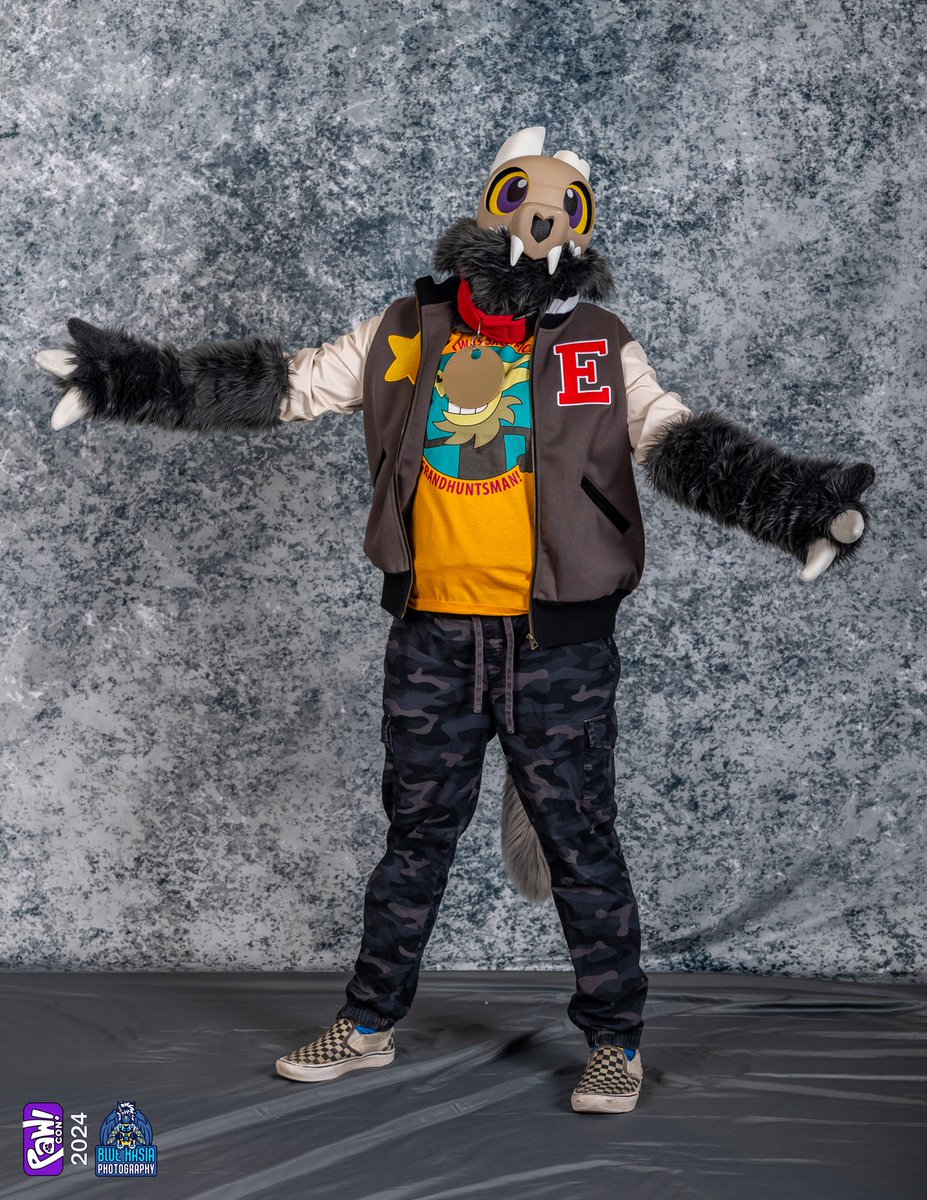 SparkToons's tweet image. #Fanime day two! I'm dressing up as King today! Weh! 👑