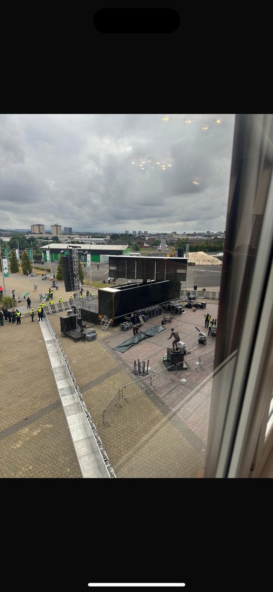 #WeAreThePeople tweet media