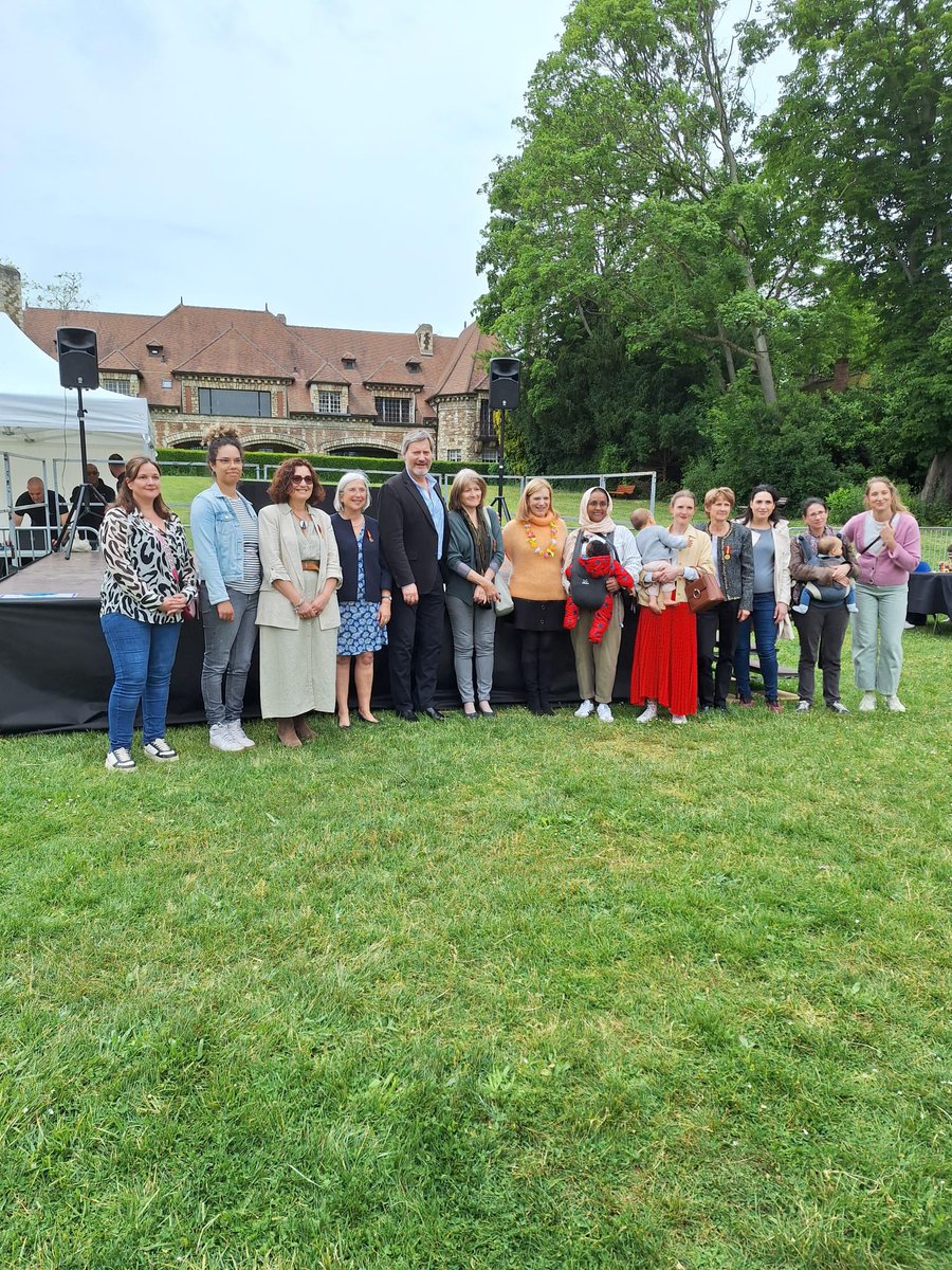 ericberdoati's tweet image. Belle réussite cette après midi pour la fête de la famille @VilleSaintCloud 
Bravo aux équipes et merci aux familles présentes en très grand nombre. Une mention spéciale pour les mamans récompensées