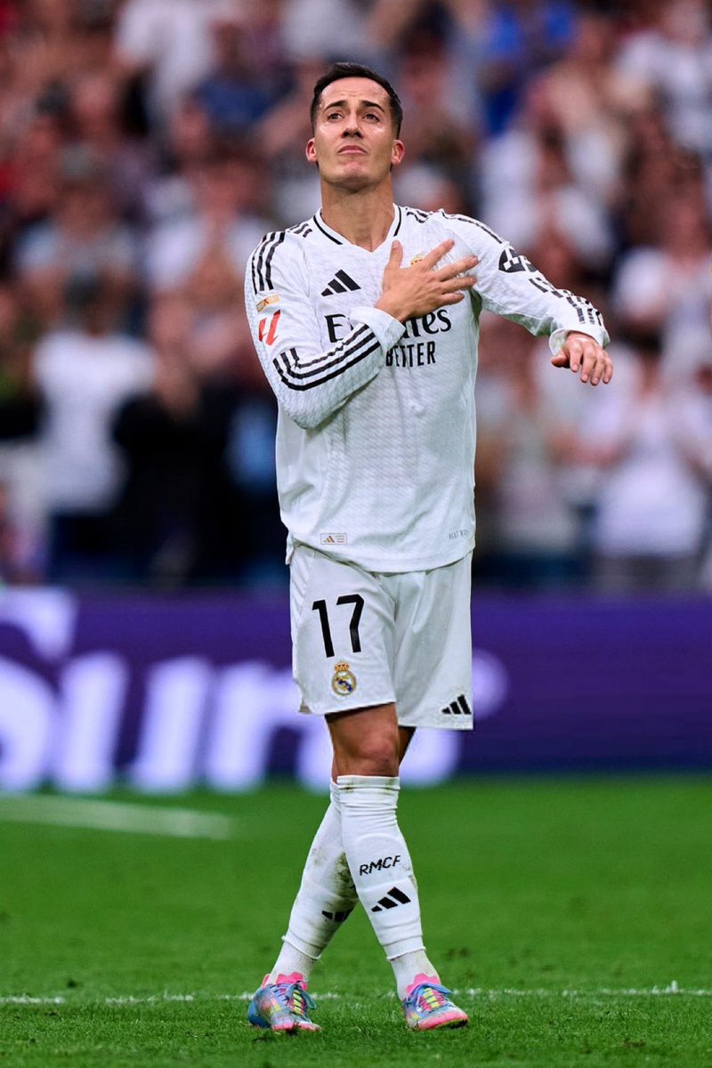 Um pouco triste que ele não tenha esse momento com a torcida, porque realmente ele por muitos anos foi muito útil e foi um exemplo de profissional.

A história acabou, mas o carinho fica, que seja feliz aonde for, fez sua história da forma que poderia. 

Ser humano trabalhador e