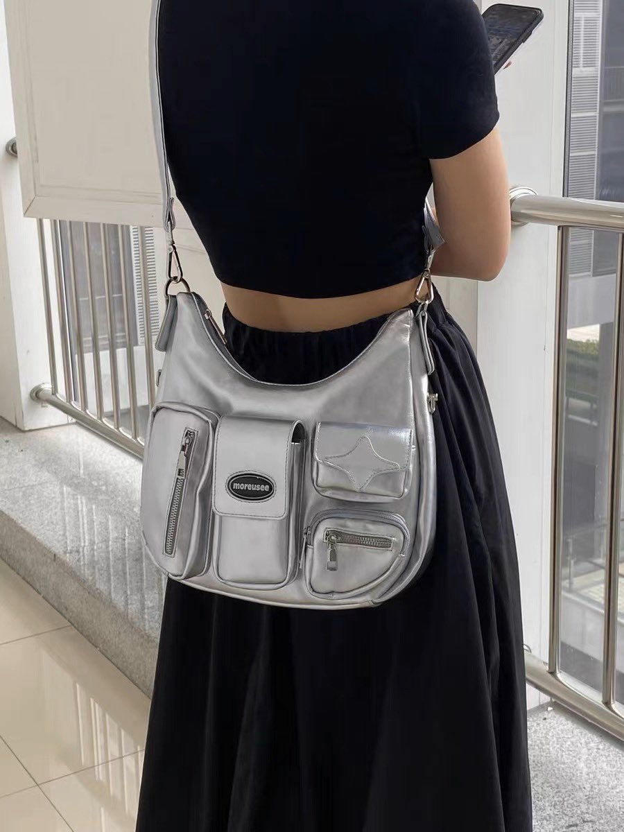 lattaecart's tweet image. — 🛒 #lattaesells 

✦ moreusee crossbody bag (silver)

→ ₱2,000 + pf + lsf
→ only used once
→ with dust bag
→ onhand

 ˒  mop: gcash, seabank
 ˒  mod: direct jnt or sdd
 ˒  loc: metro manila / rizal

🏷 wts lfb ph concert bag shoulder sling ootd y2k kpop anime acubi