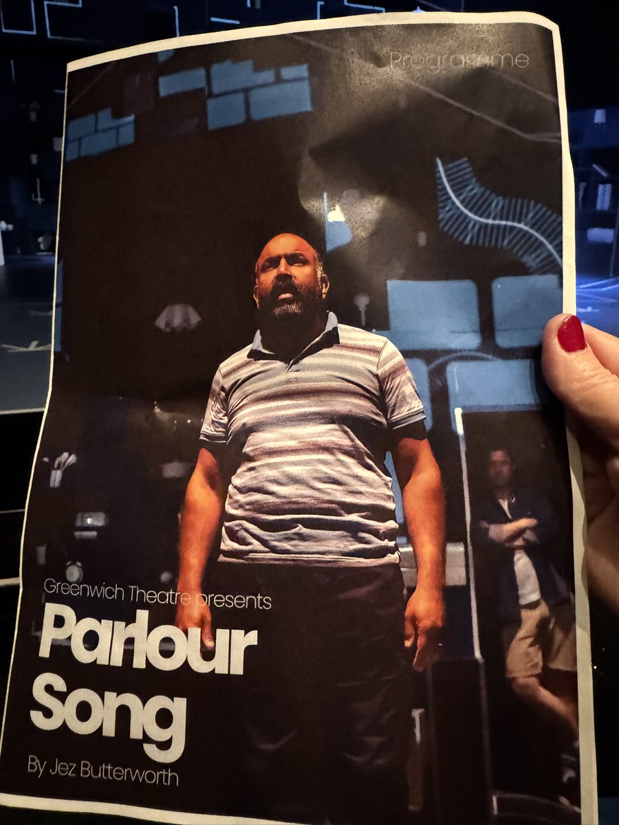 MrsOsmond_'s tweet image. Dark humorous (as well as quirky &amp;amp; sad) tale of marital &amp;amp;  professional conflict &amp;amp; the insane consequences of suburban living along with hoarding &amp;amp; desires #ParlourSong @GreenwichTheatr 
Great cast!