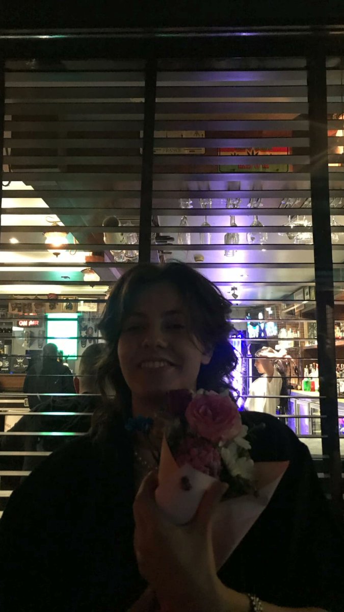 1staysa's tweet photo. Bu iki fotoğraf arasında 2 yıl var çökmem şaka mı? https://t.co/Ul3vV7Otkd