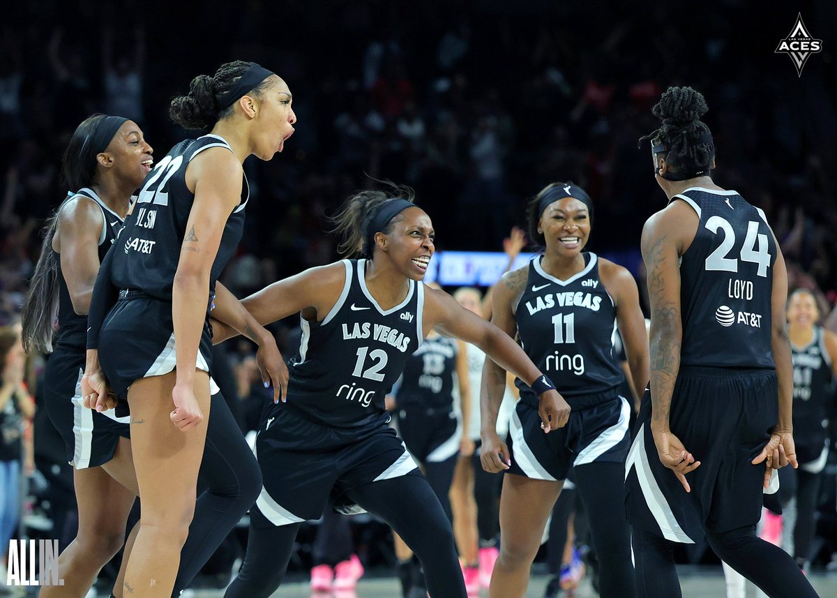 Right back at ya <a href="/jewellloyd/">Jewell B Loyd</a> 😄🫶