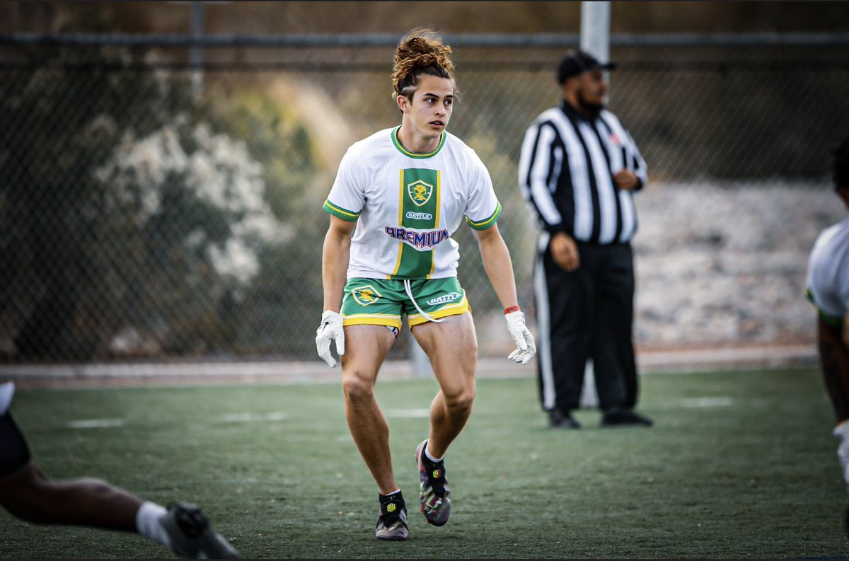 3⭐️ WR - Cameron Vasquez has committed to Fresno State. Cameron is listed at 6-2, 185 lbs and will a part of the 2026 Class.