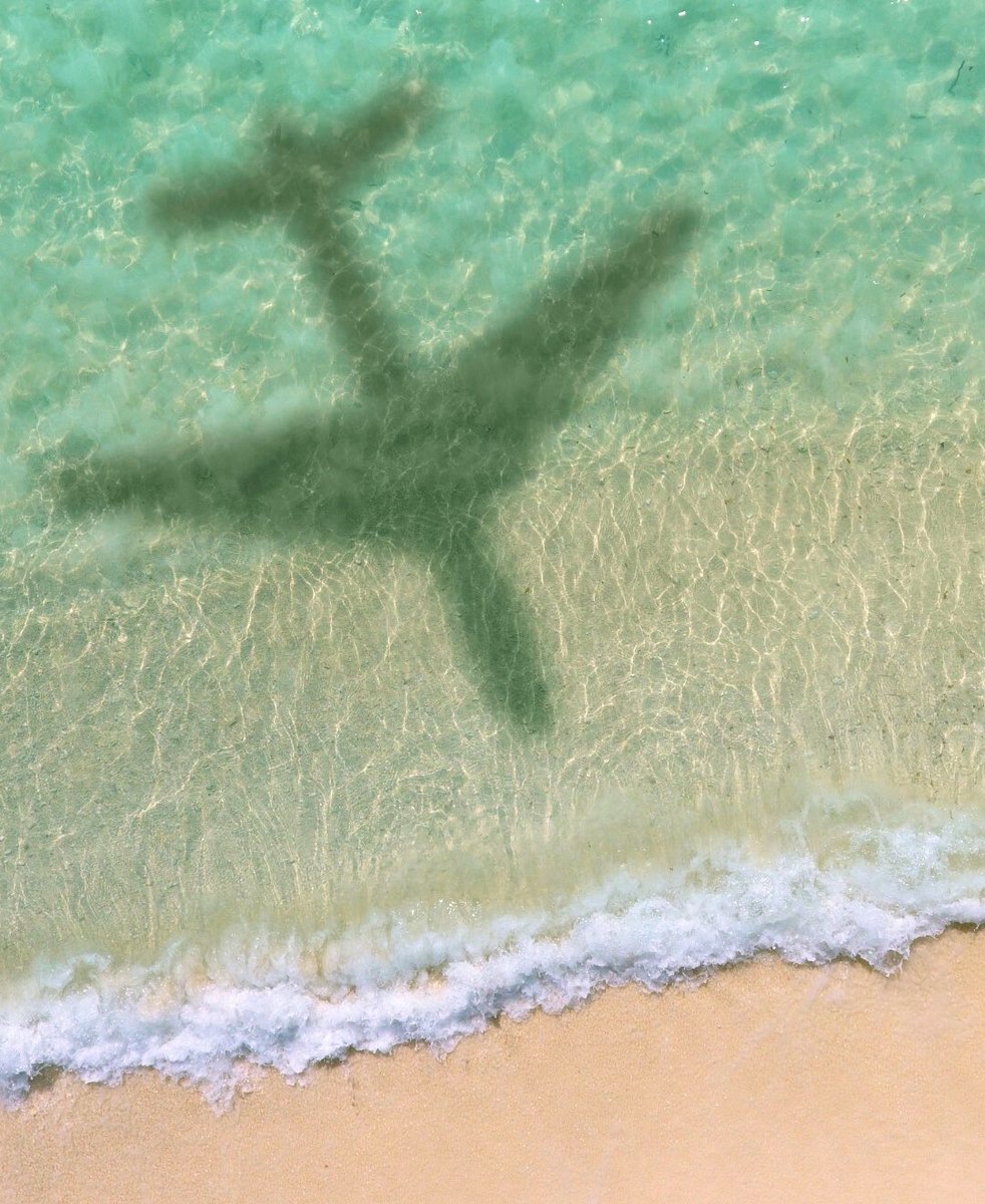 🌞 POV: you about to arrive in paradise. Plan your next trip to Greater Fort Lauderdale for a summer of fun in the sun! 

📍: Fort Lauderdale beach
📸: @hotelmarencurio

#visitlauderdale #fortlauderdalebeach